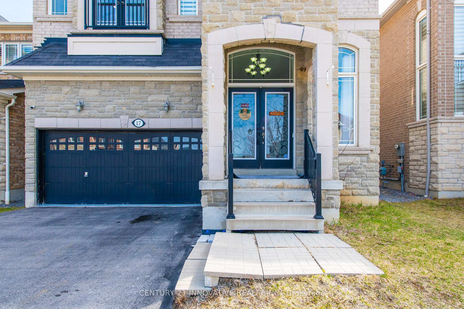 Photo de la propriété: 17 Arfield Avenue ON L1Z 0G2