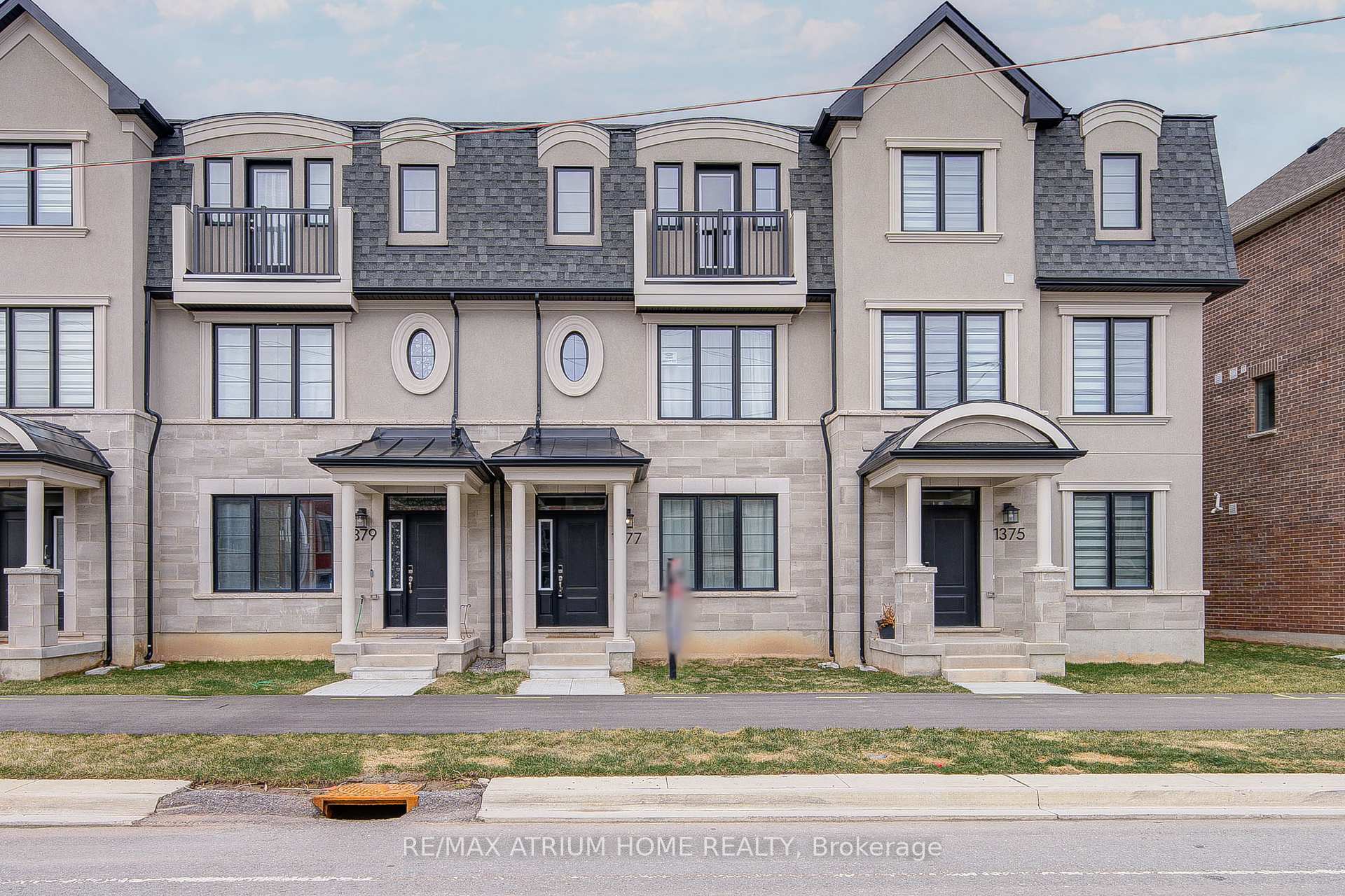 Property Photo: 1377 William Halton Parkway ON L6M 5N9