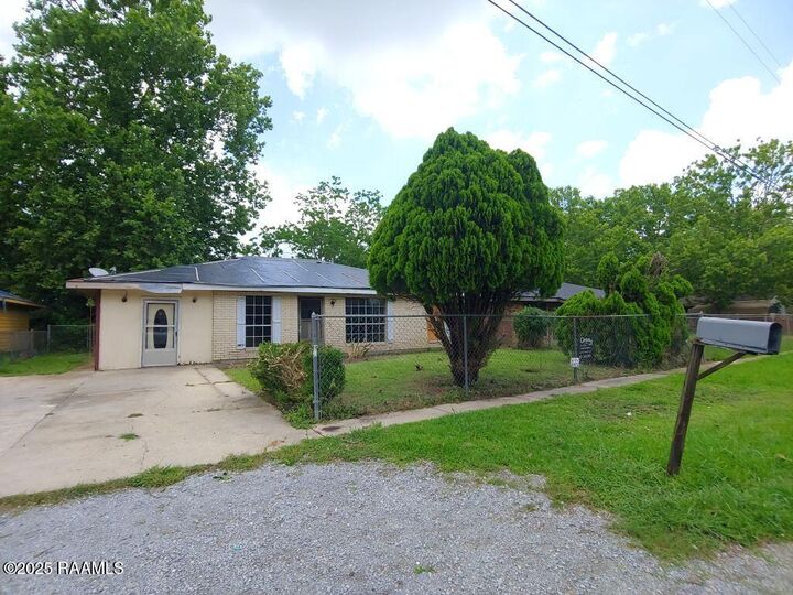 Property Photo:  802 Myrtis Street  LA 70560 