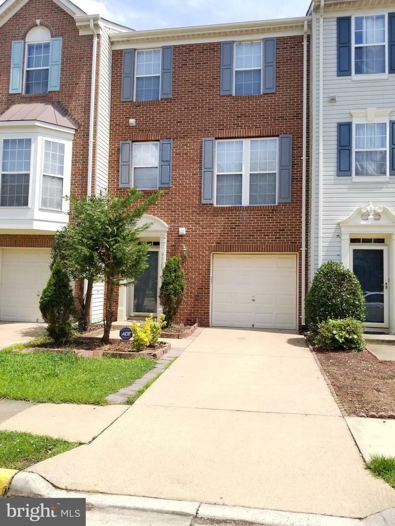 Property Photo: 9725 Plaskett Forest Lane VA 22079