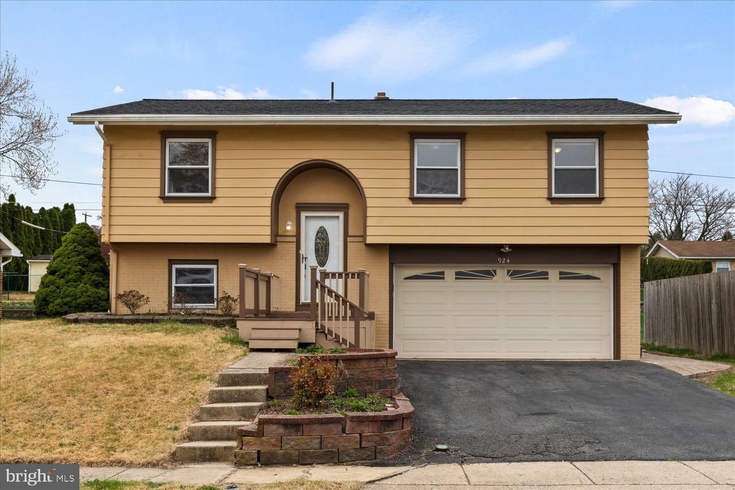 Property Photo: 924 Belair Avenue PA 19607