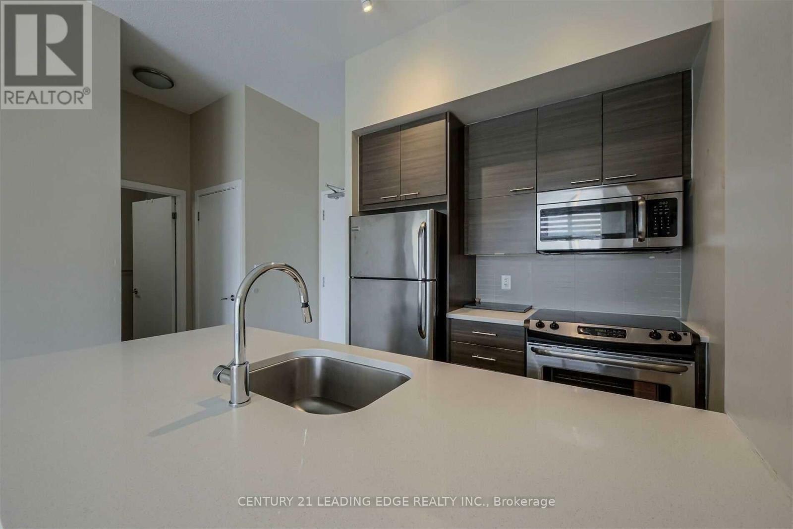 Property Photo: 66 Forest Manor Road G07 ON M2J 0B7