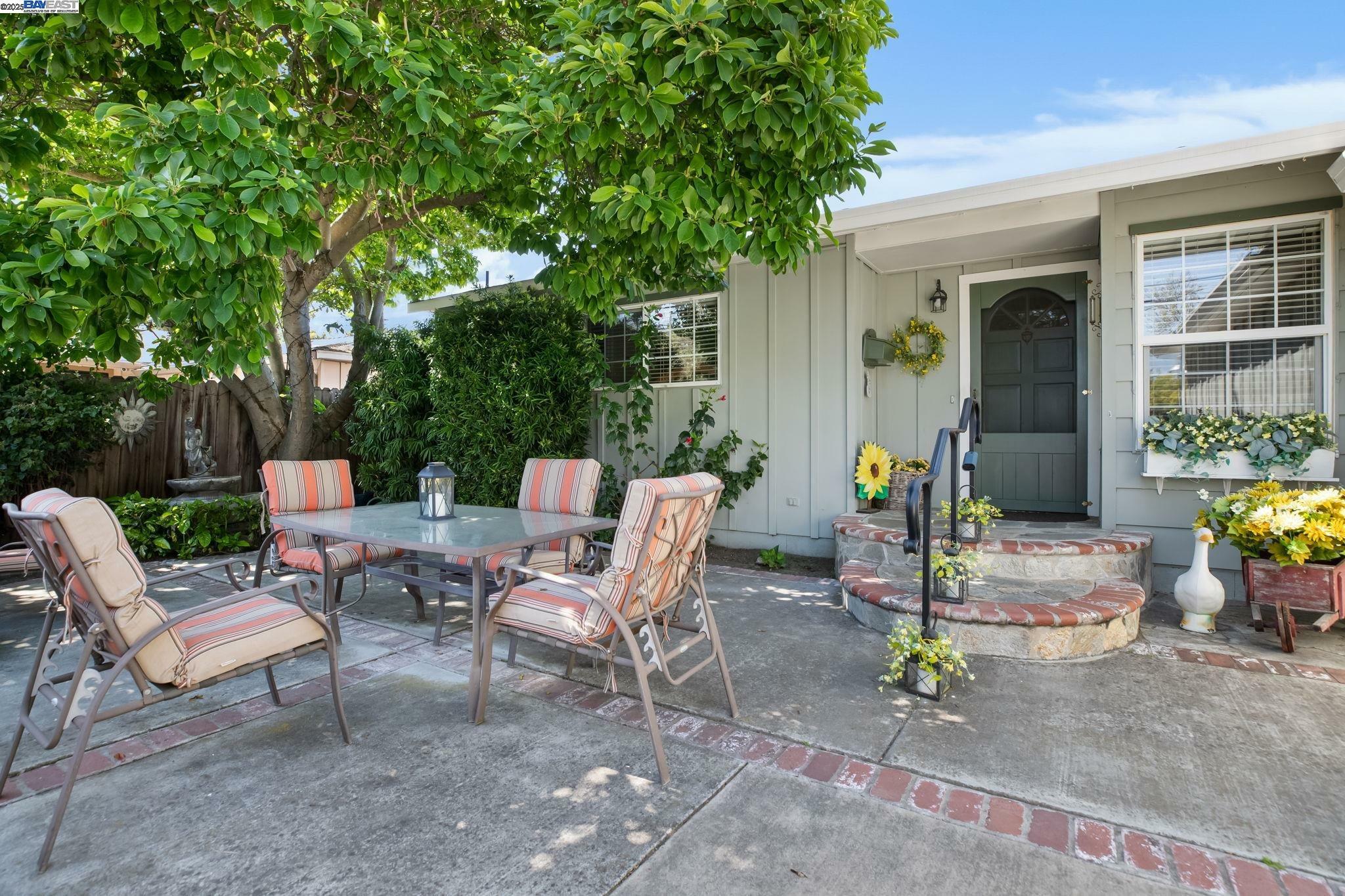 Property Photo: 6673 Mirabeau Dr CA 94560