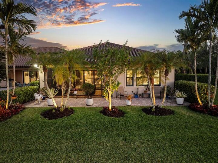 Property Photo:  12155 S Baypoint Cir  FL 33076 