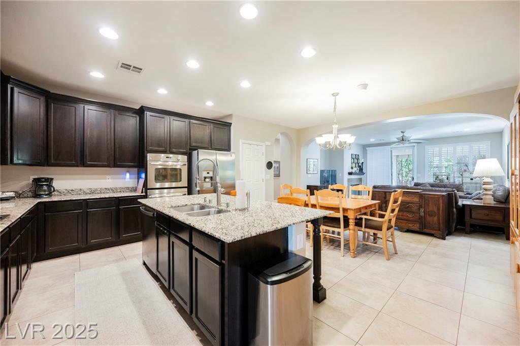 Property Photo: 7119 Saddle Back Peak Street NV 89166