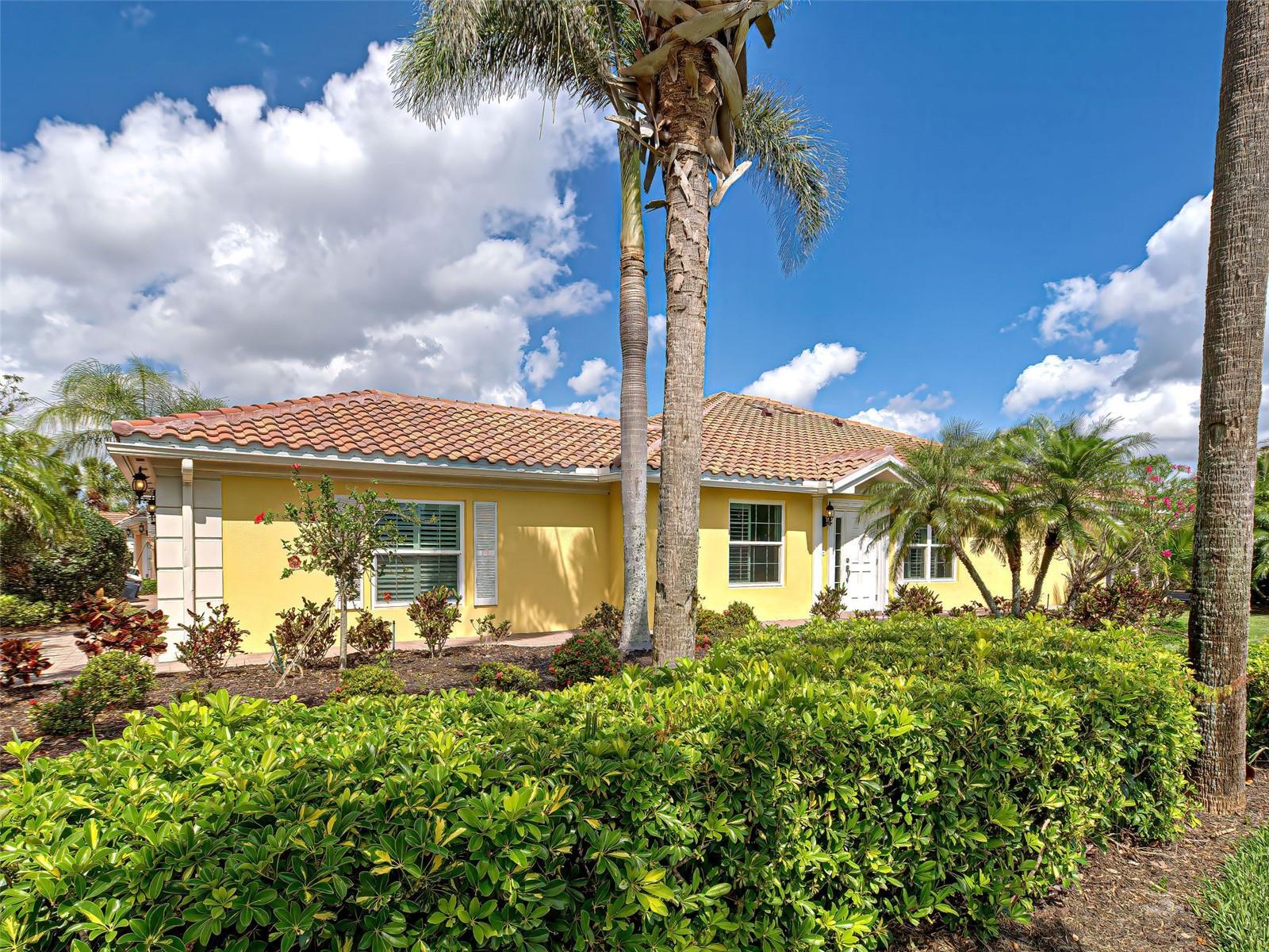 Property Photo:  13150 Huerta Street  FL 34293 