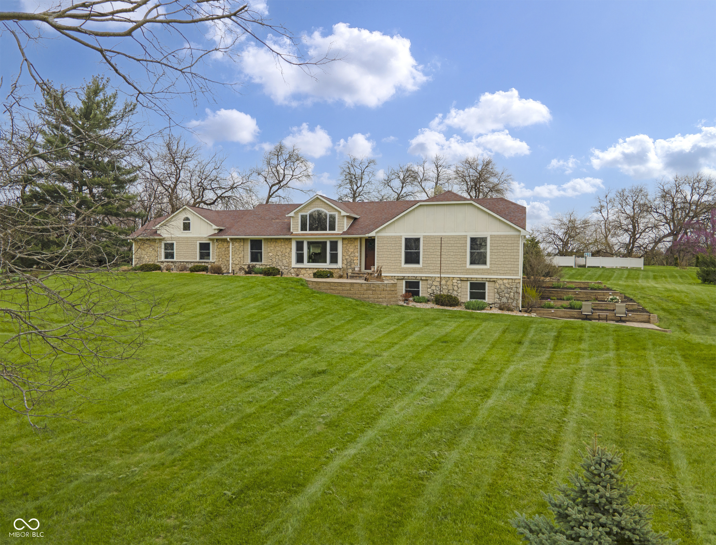 Property Photo: 5455 S 800 E IN 46077