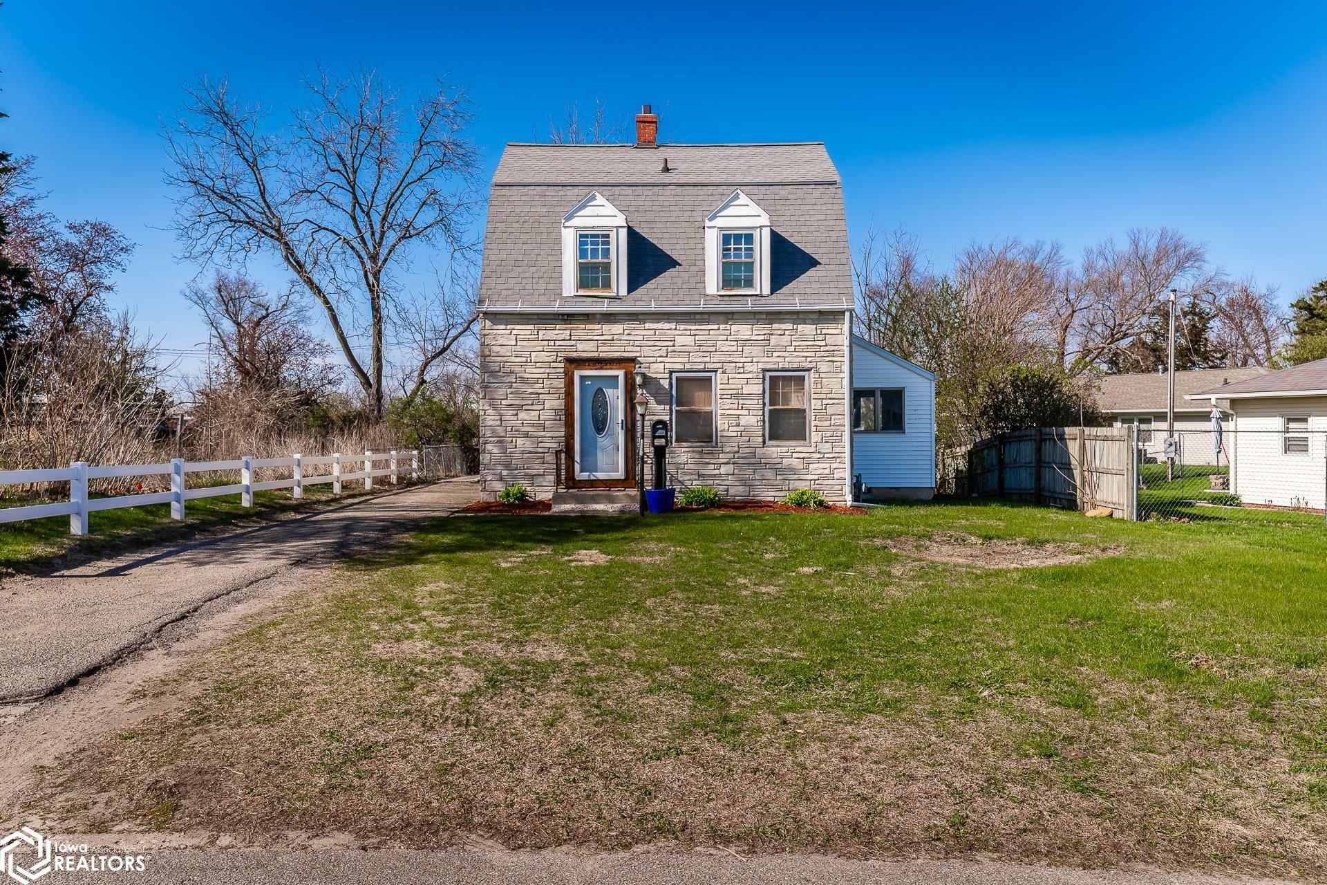Property Photo: 1505 Kalsem Boulevard IA 50158