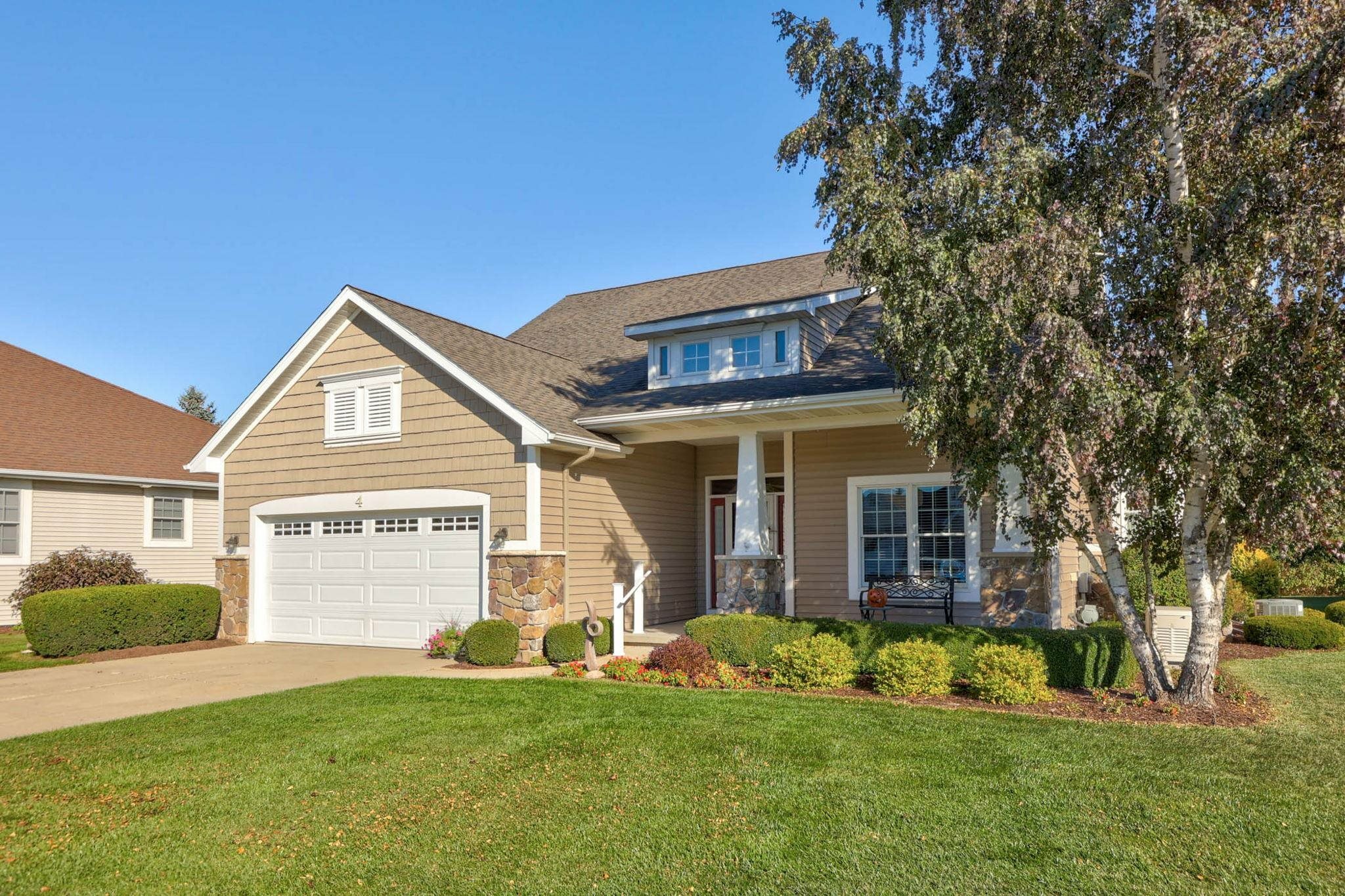 Property Photo: 4 Clarmarc Court MI 48734