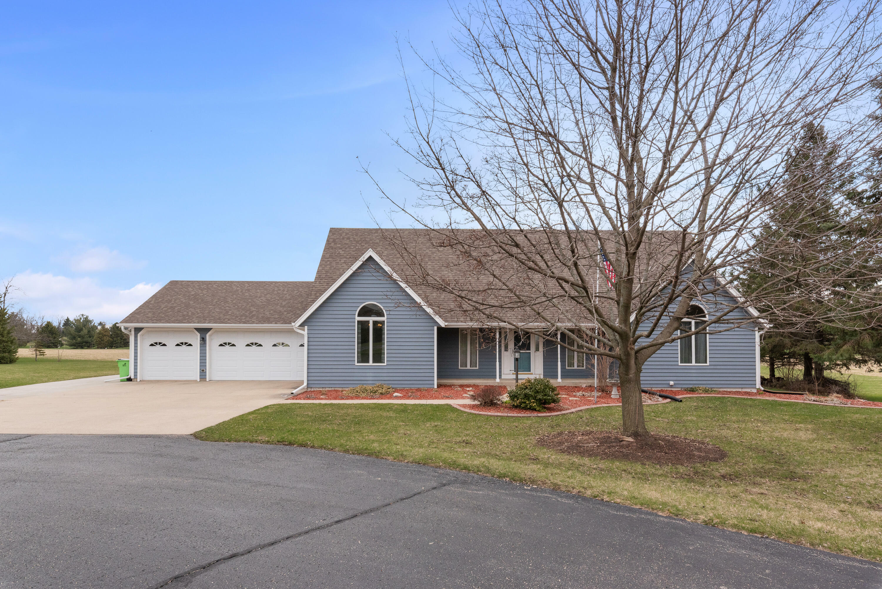 4801 Buena Park Rd  Waterford WI 53185 photo