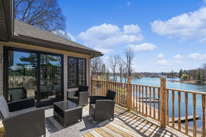 Property Photo:  2370 Holtman Drive NE  MI 49525 