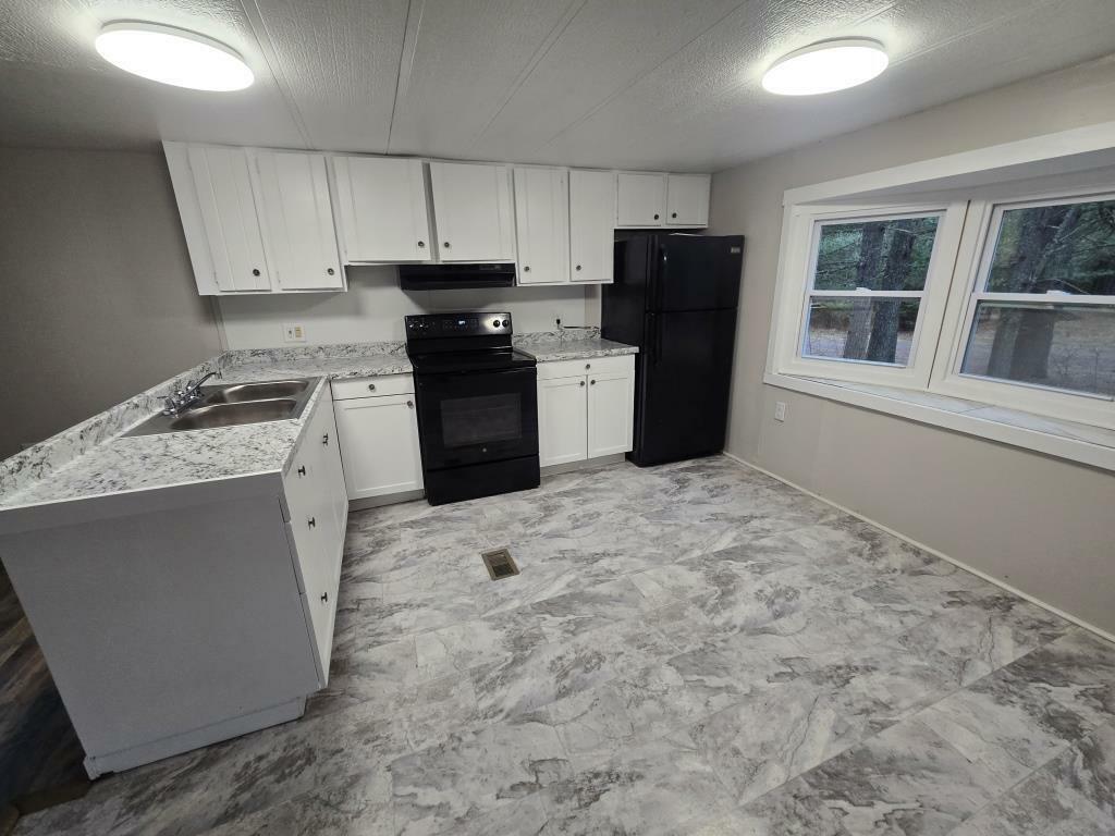 Property Photo: 4 Park Road ME 04418