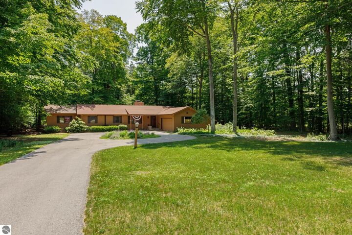 3862 N Trillium Drive  Leland MI 49654 photo