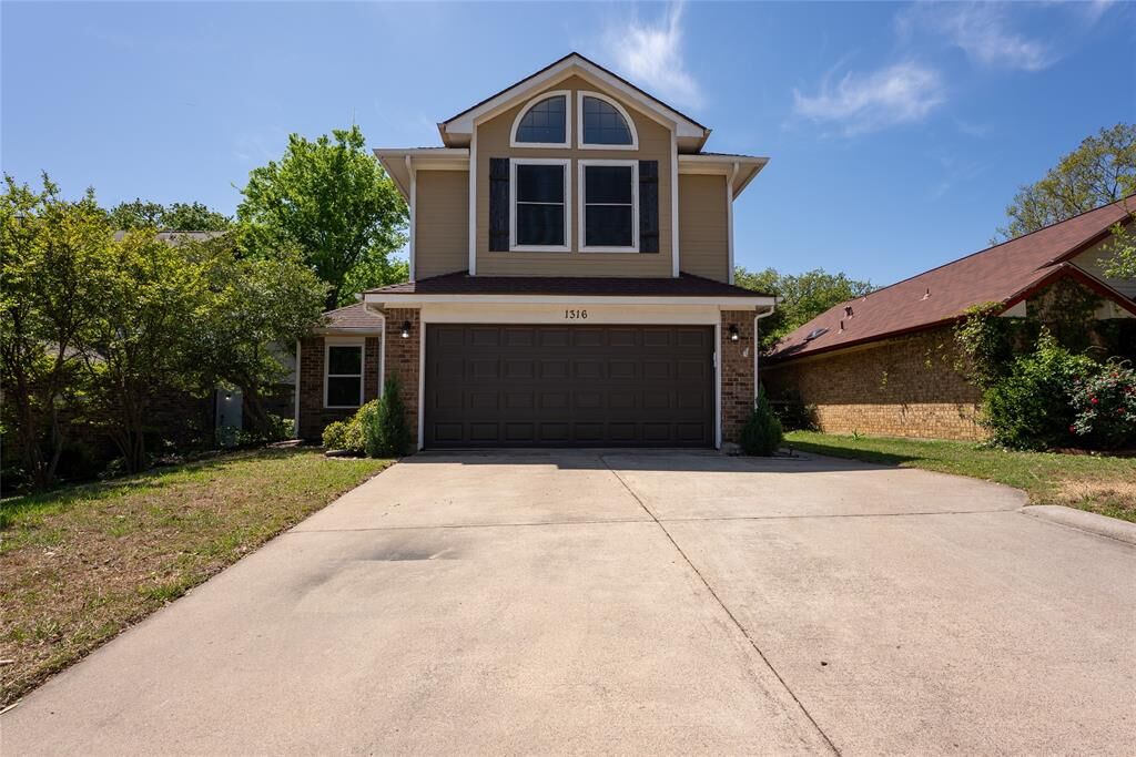 Property Photo:  1316 Azalia Bend  TX 75067 