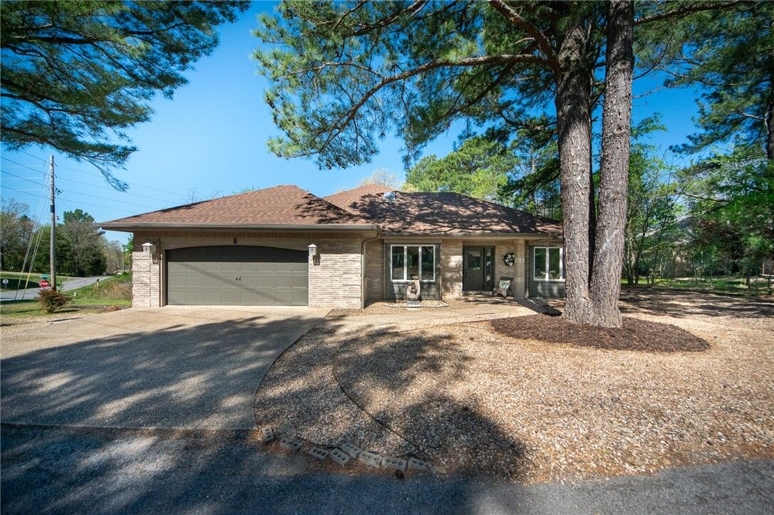 Property Photo:  1 Drummore Lane  AR 72715 