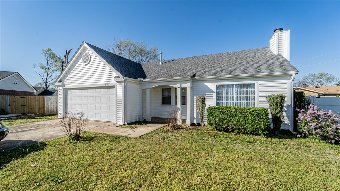 Property Photo: 2416 Mulberry Street AR 72758