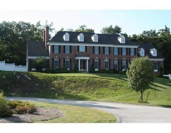 Property Photo: 6 Everett Circle MA 01748