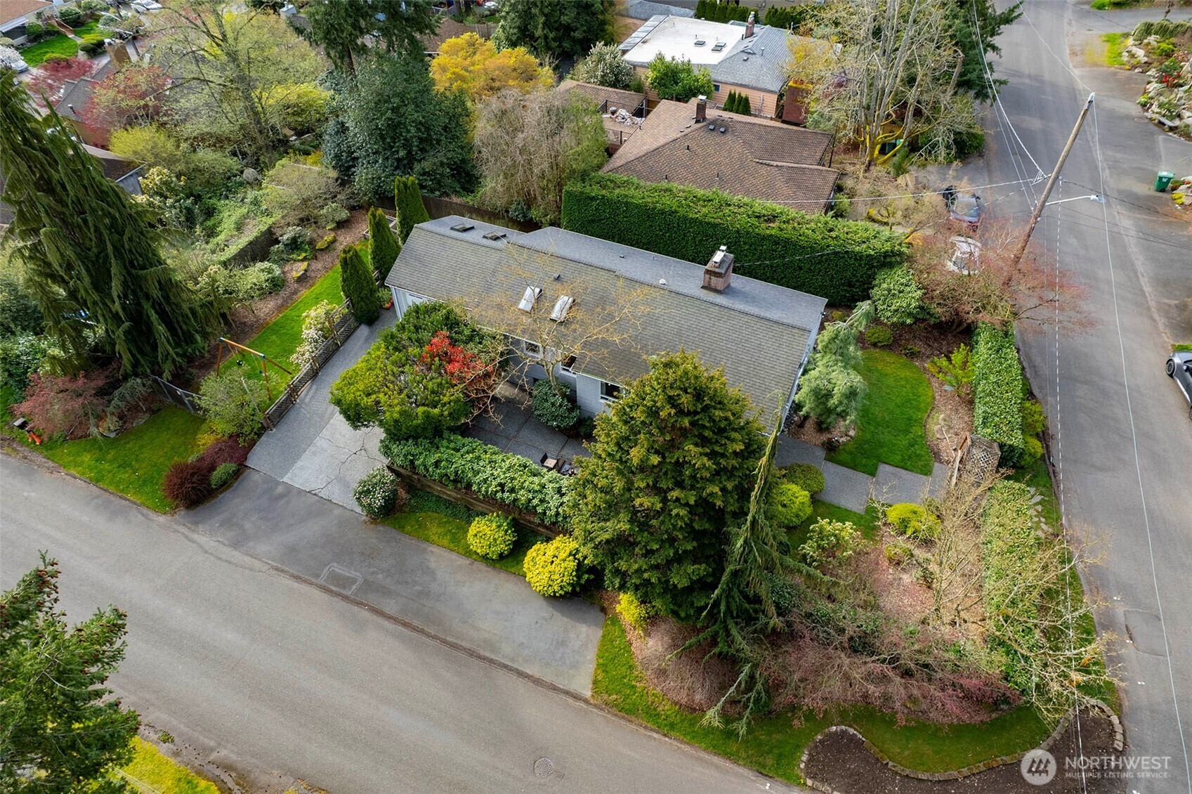 Property Photo: 13554 23rd Place NE WA 98125