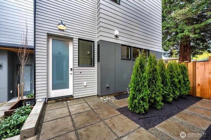 Property Photo:  13544  39th Avenue NE B  WA 98125 