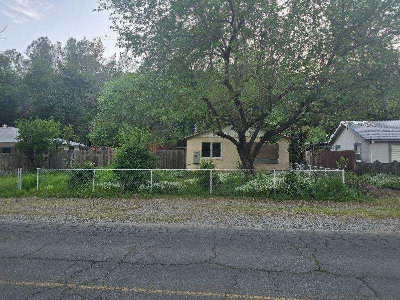 Property Photo: 4666 Cedars Road CA 96001