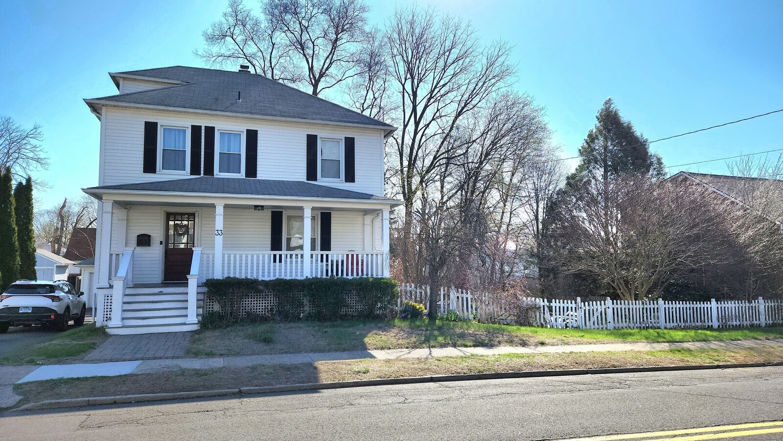 Property Photo:  33 North Hoadley Street  CT 06770 