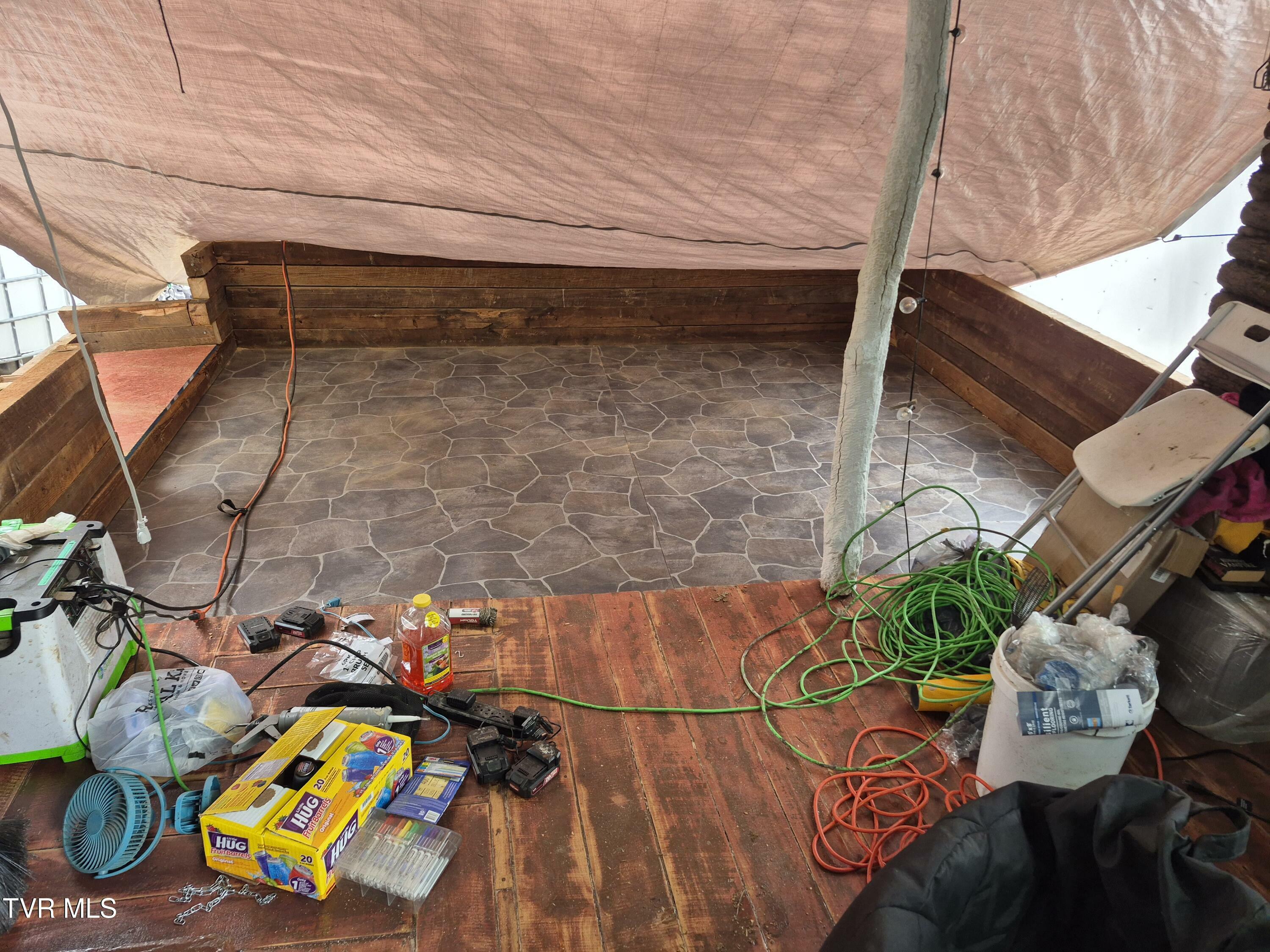 Property Photo: 359 Buzzard Roost Rd TN 37711