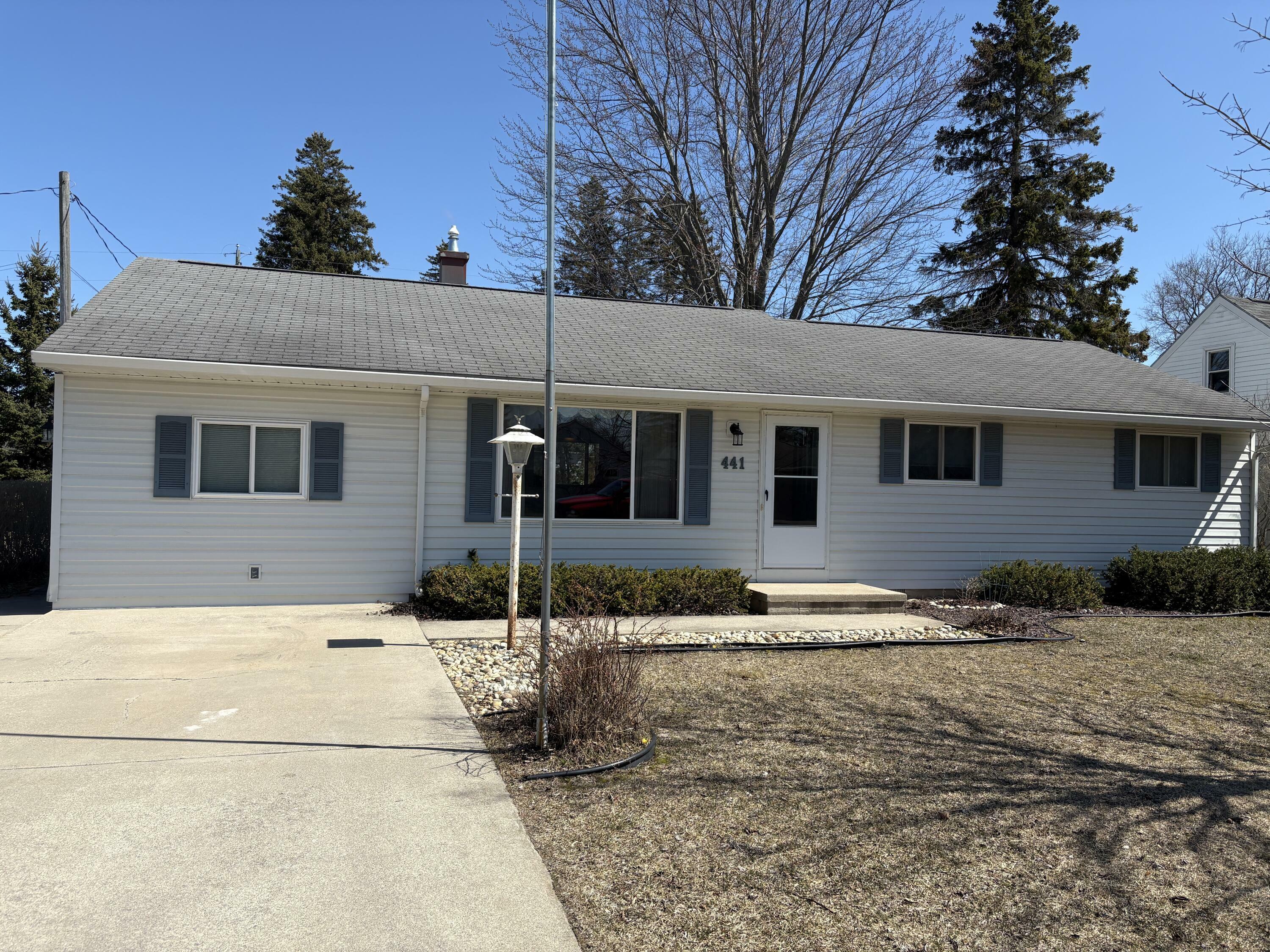 441 S Sheridan Street  Alpena MI 49707 photo