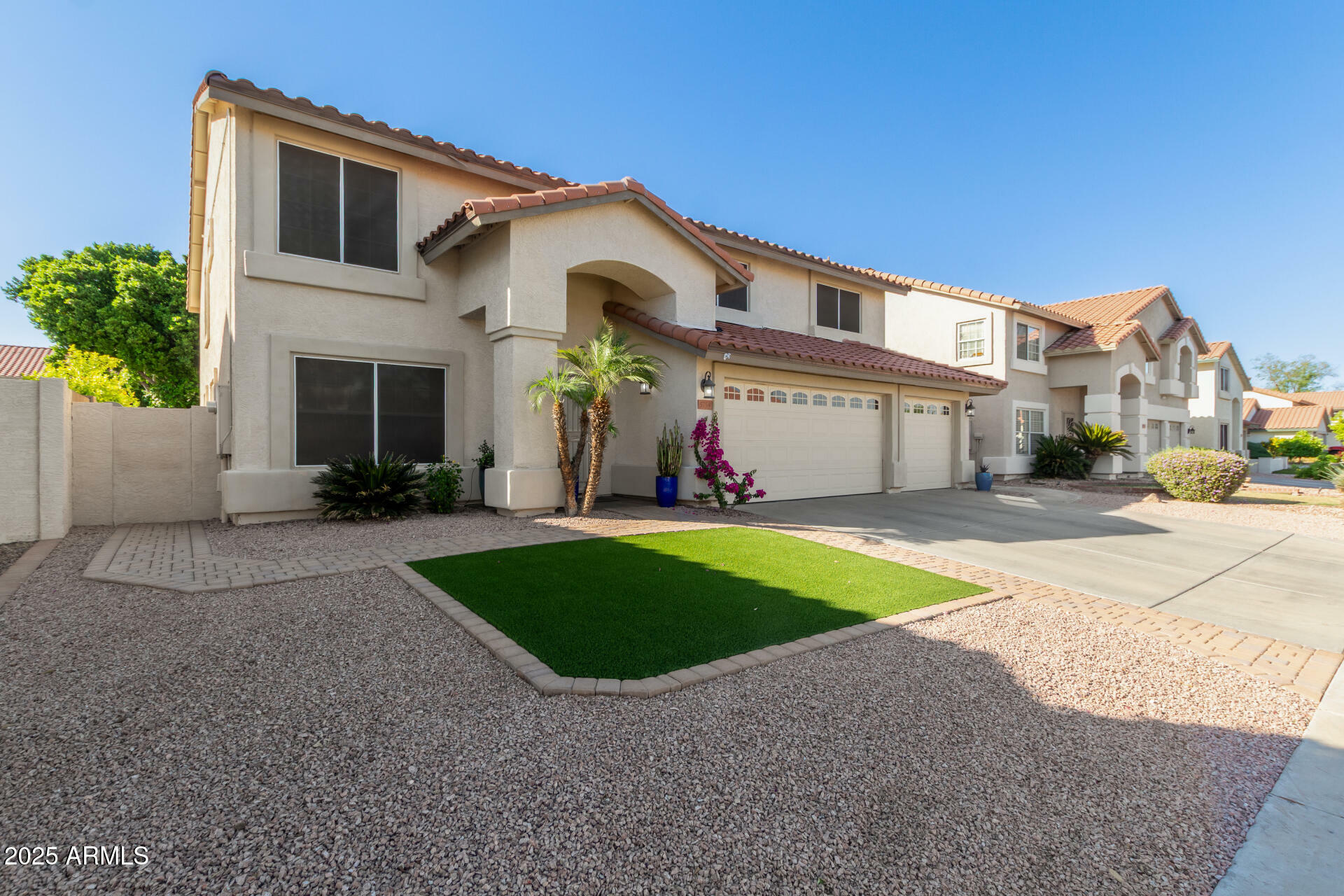 Property Photo: 5754 W Larkspur Drive AZ 85304