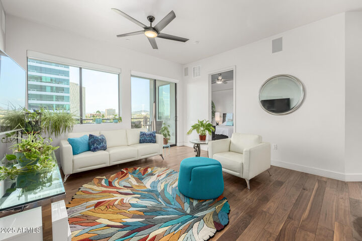 Property Photo: 3131 N Central Avenue 6010 AZ 85012
