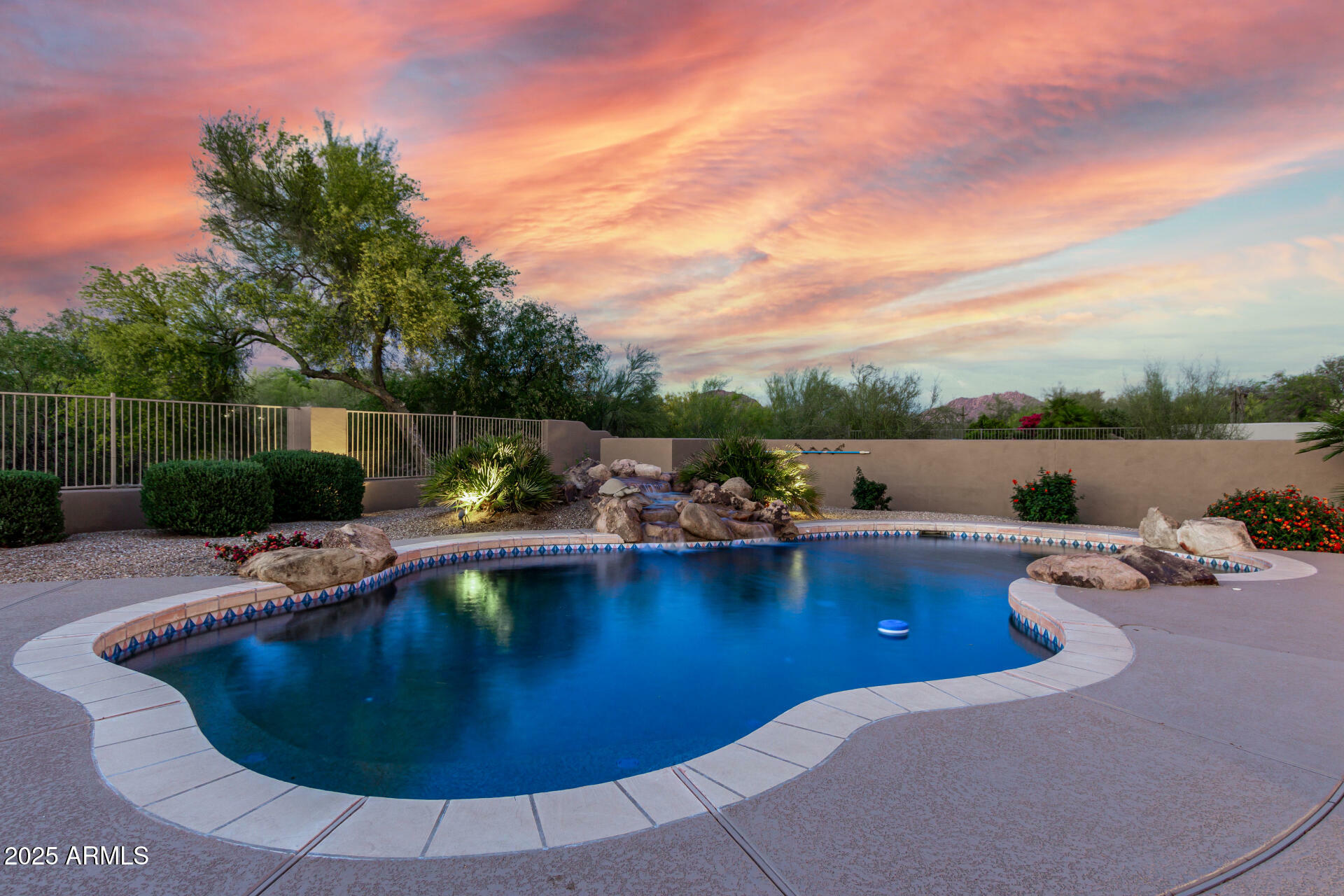 Property Photo: 7848 E Parkview Lane AZ 85255