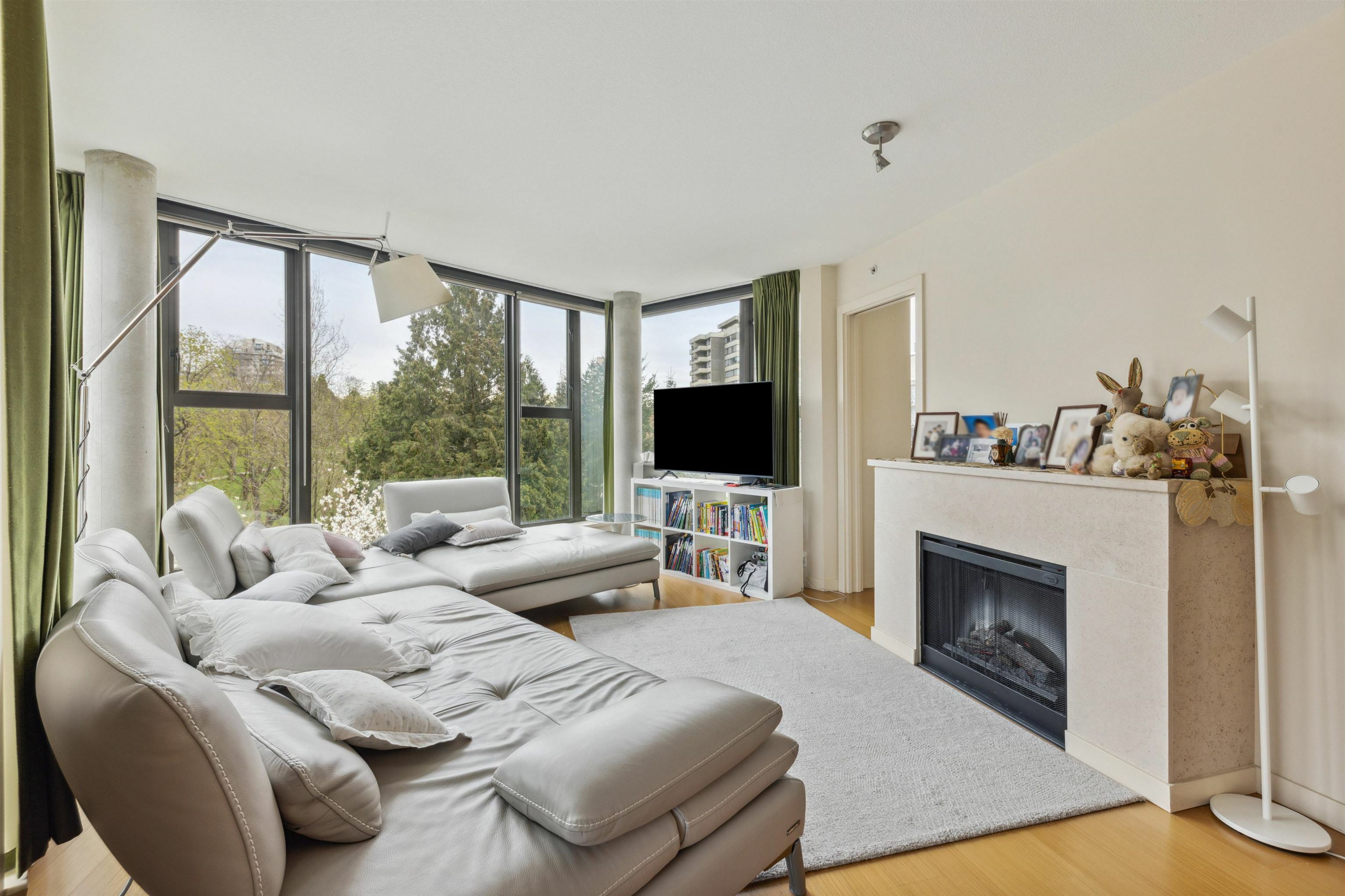 Property Photo: 683 Victoria Park West 501 BC V7M 0A2