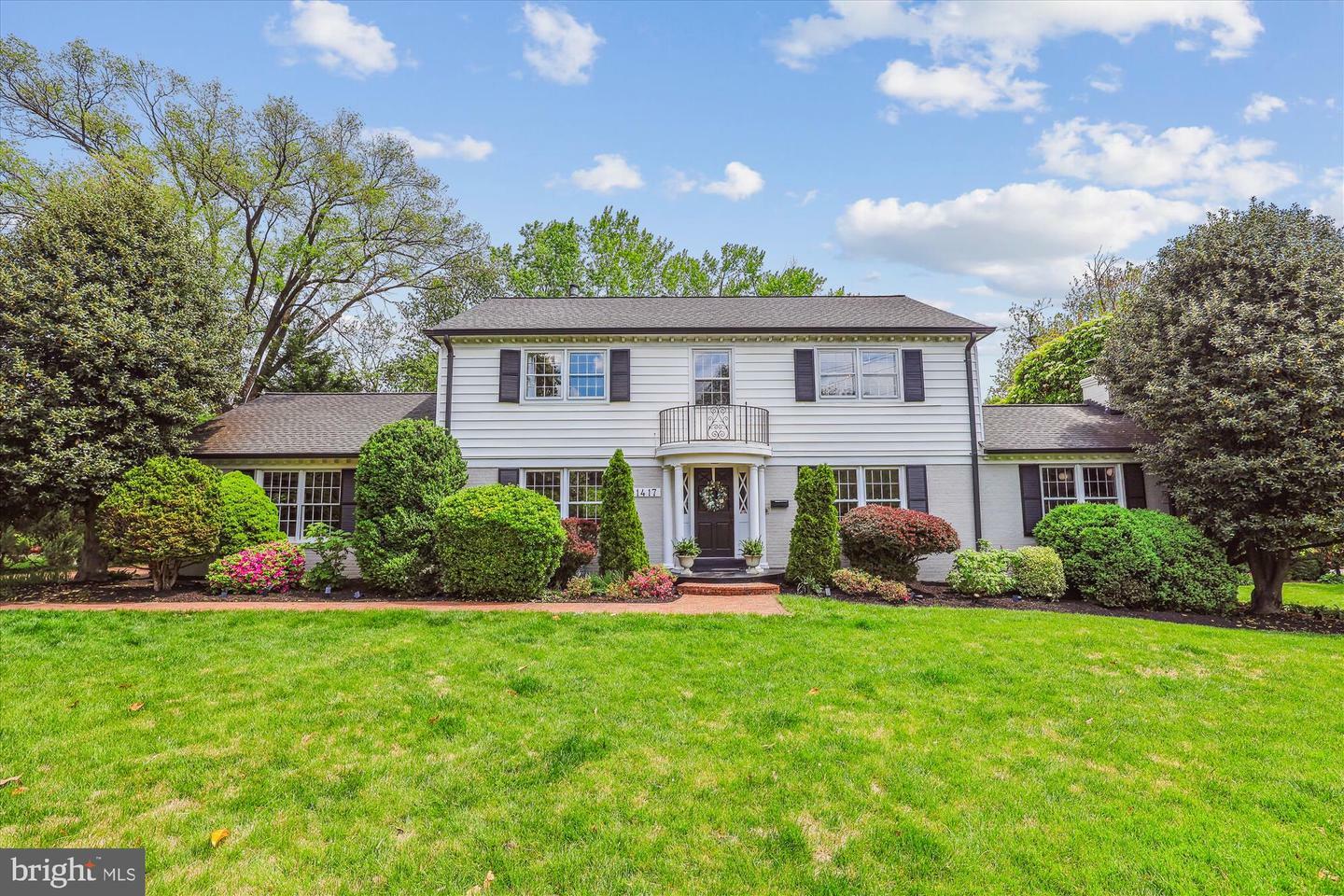Property Photo: 1417 Kingston Avenue VA 22302