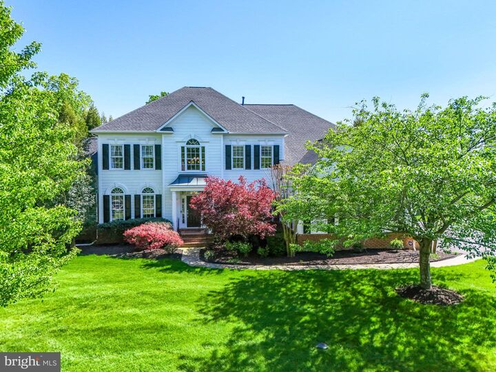 Property Photo: 40729 Carry Back Lane VA 20176