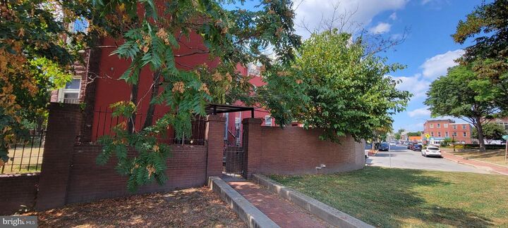 Property Photo: 804 Hollins Street Basement Studio MD 21201