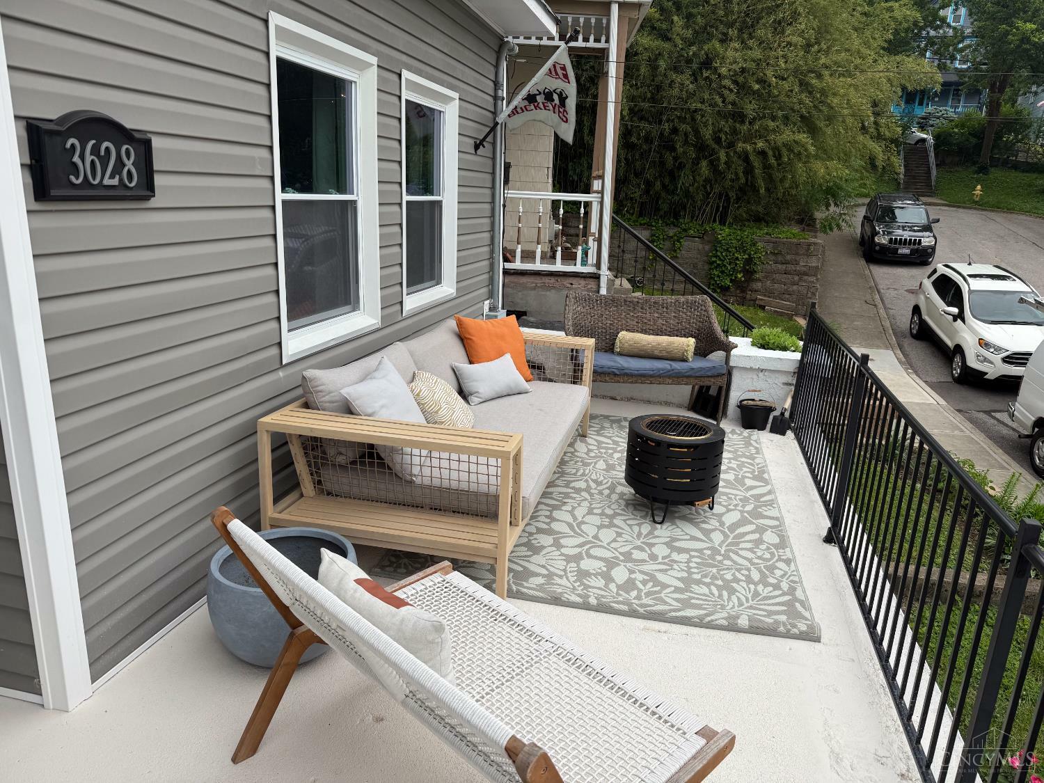 Property Photo: 3628 Woodbridge Place OH 45226