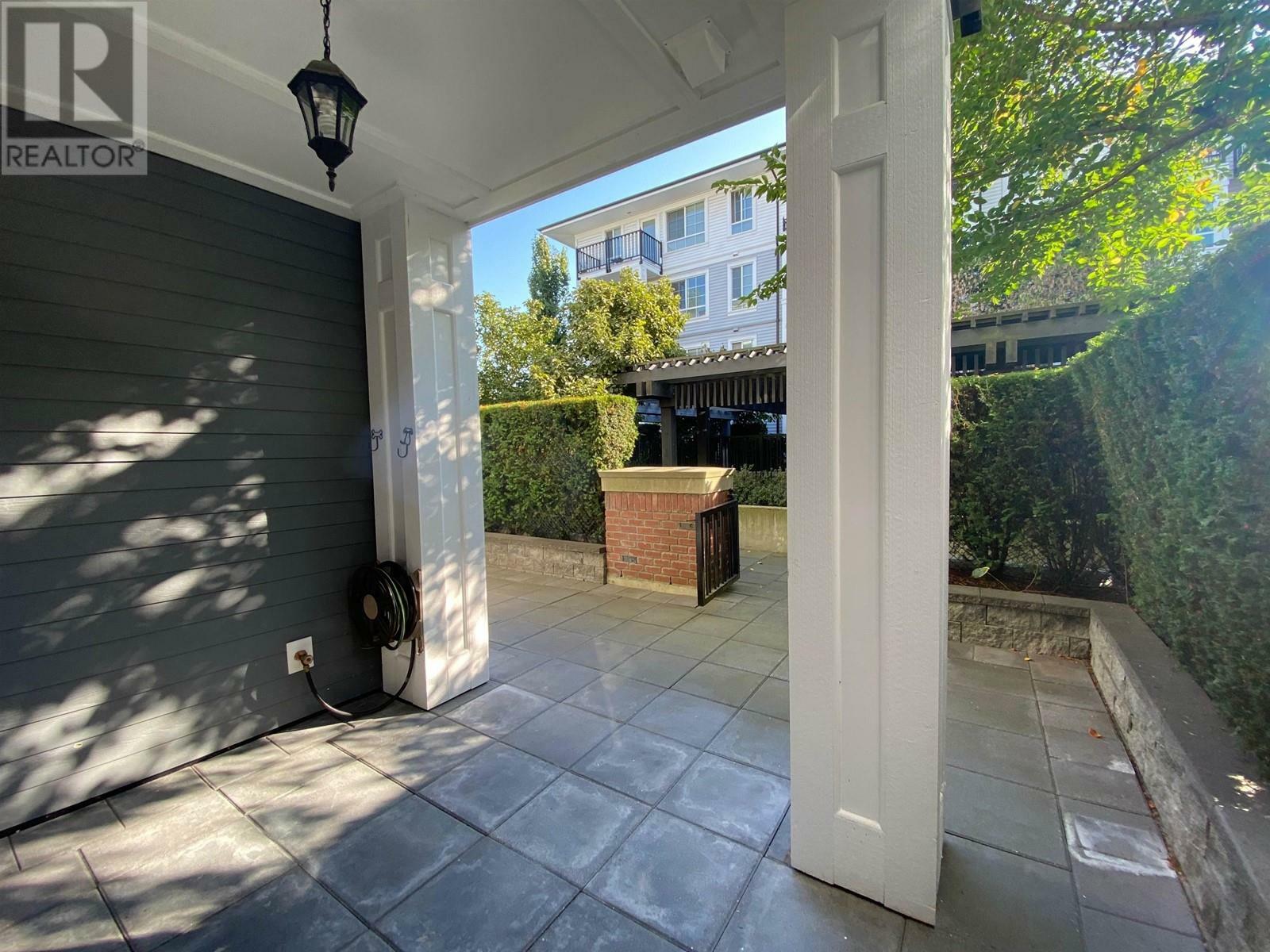 Property Photo: 545 Foster Avenue 110 BC V3J 0B3