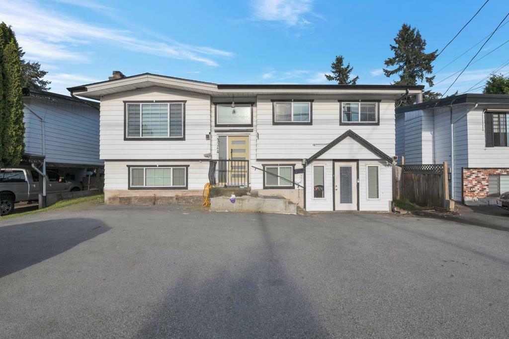 3244 Clearbrook  Abbotsford BC V2T 4N7 photo