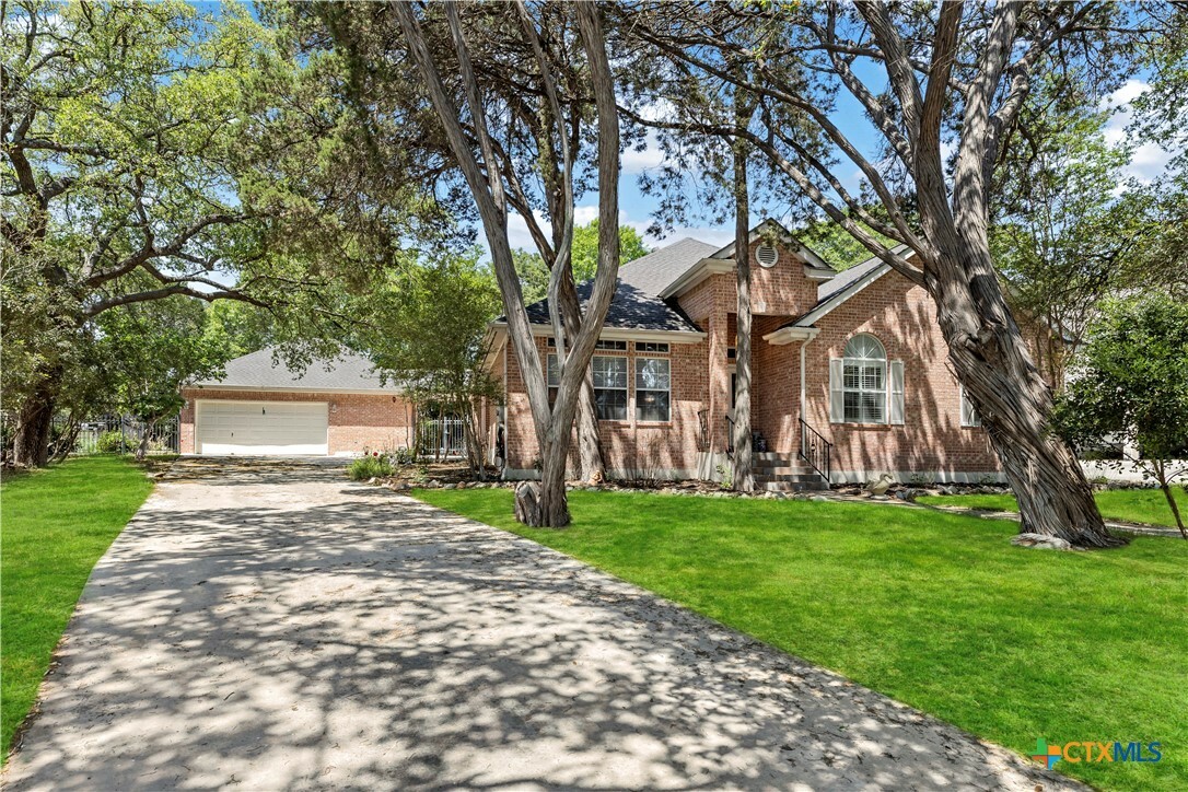 Property Photo: 628 Mission View Court TX 78130