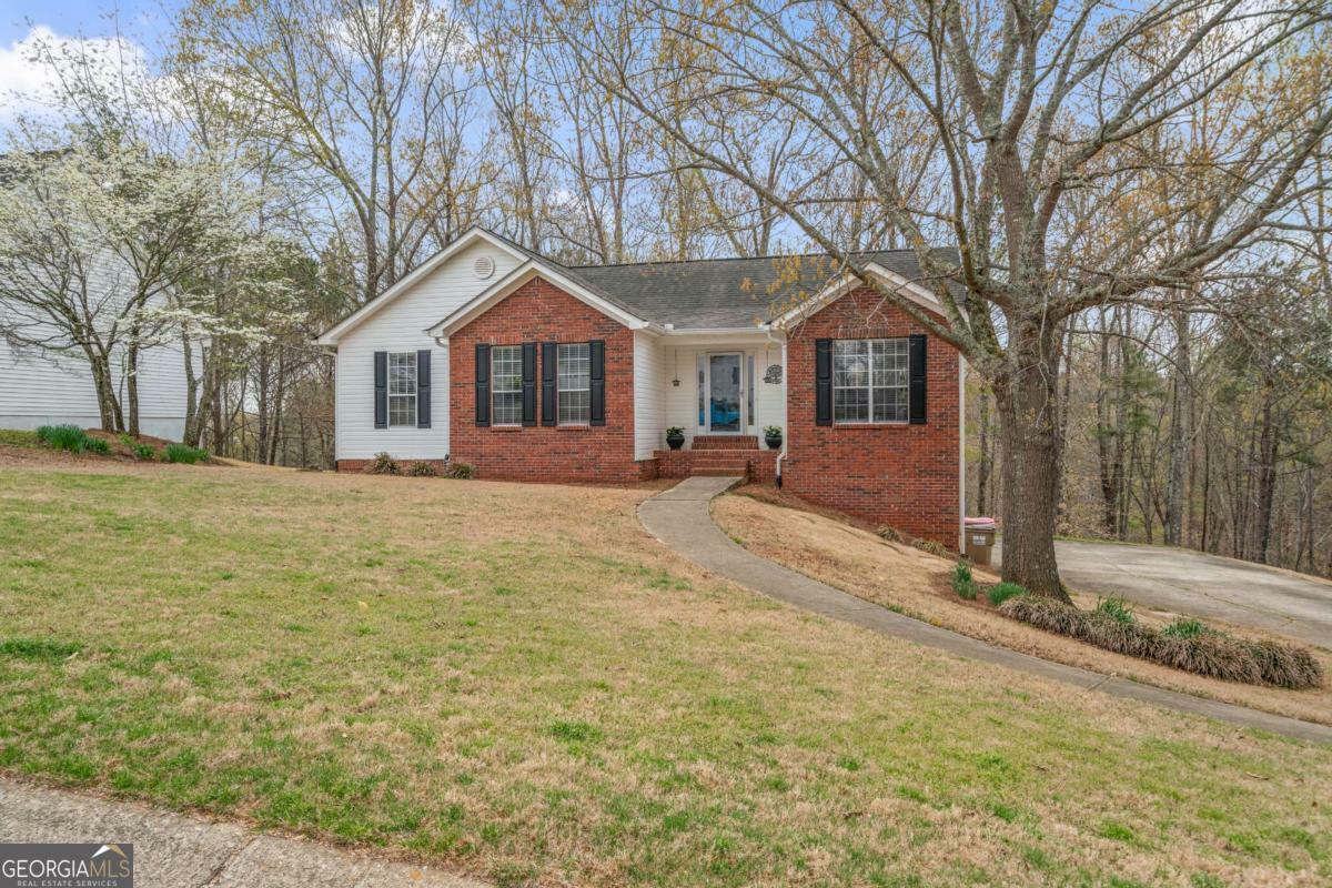 Property Photo: 5550 Chestnut Creek Lane GA 30542
