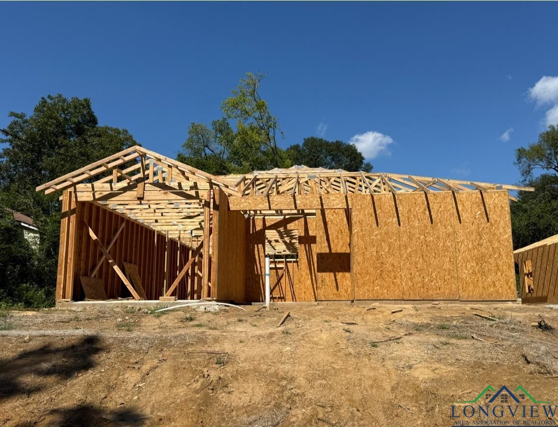 Property Photo:  506 Jeanette  TX 75647-7564 