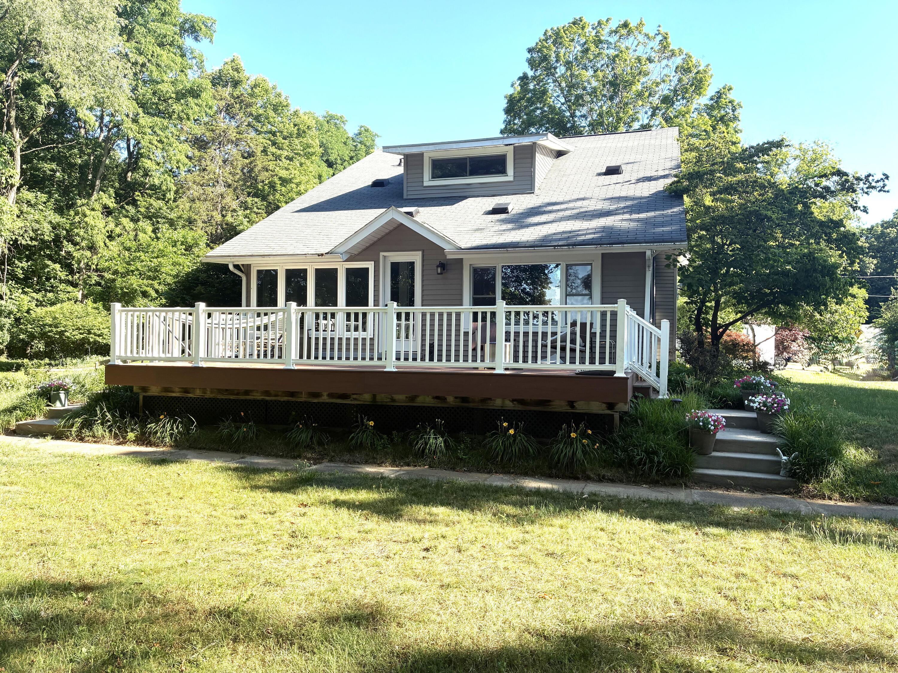 Property Photo:  104 Highland Avenue  MI 49010 
