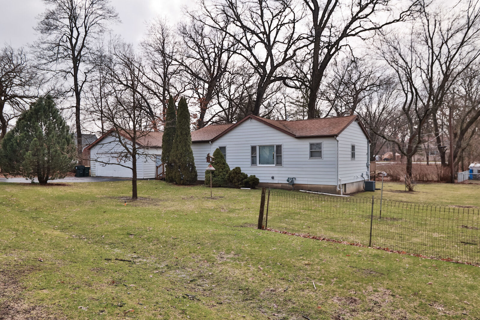 Property Photo:  35104 N Rosewood Avenue  IL 60041 