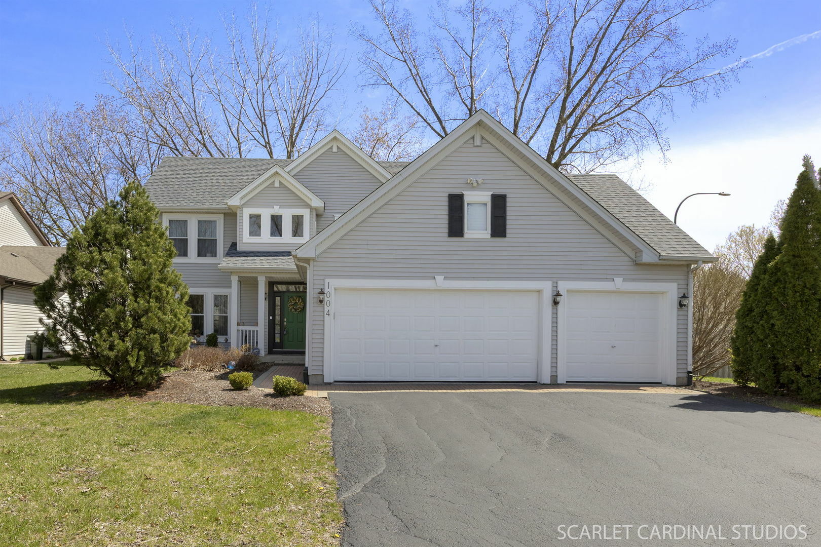 Property Photo: 1004 Mandalay Court IL 60563