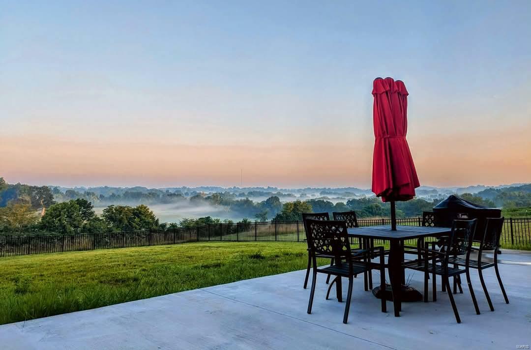 Property Photo:  303 Orange Bowl Drive  MO 63701 