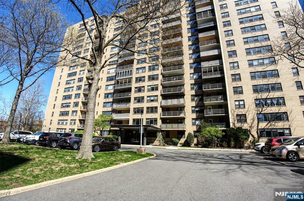 201 St Pauls Avenue 14F  Jersey City NJ 07306 photo