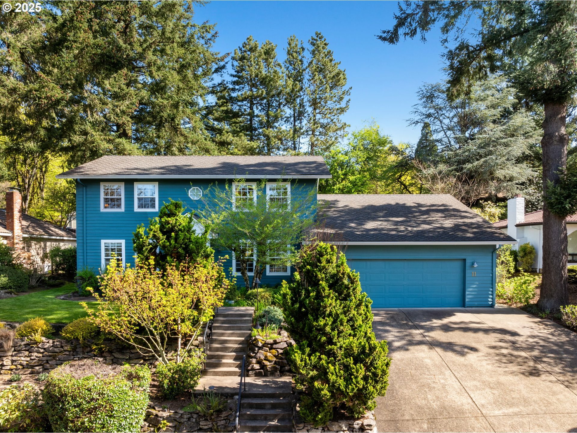 Property Photo:  11 El Greco St  OR 97035 