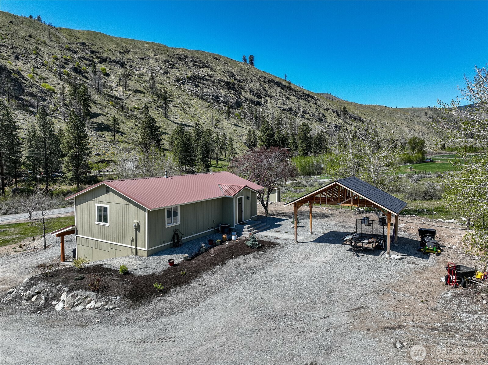 955  Antoine Creek Road  Chelan WA 98816 photo