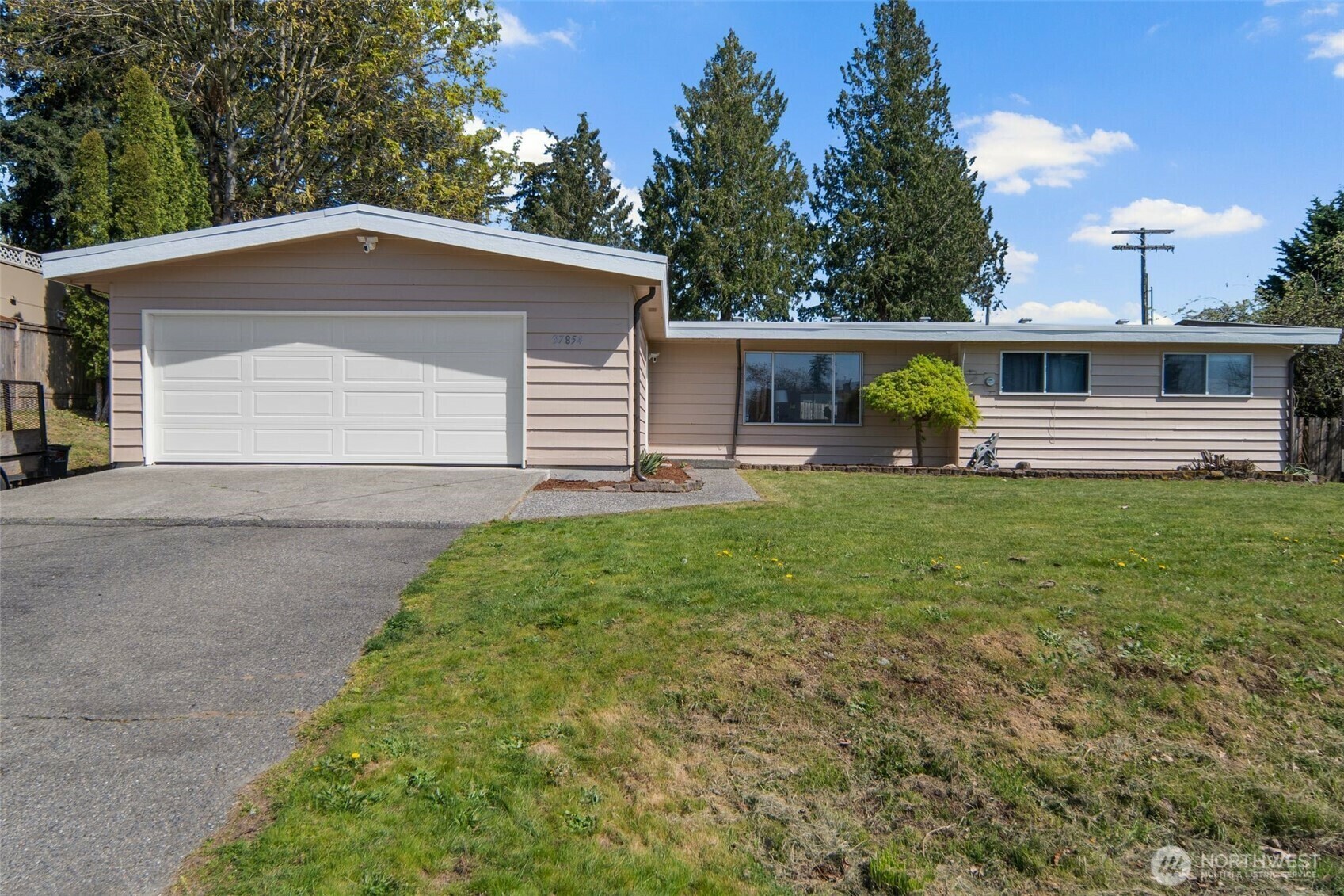 Property Photo: 37854 38th Avenue S WA 98001
