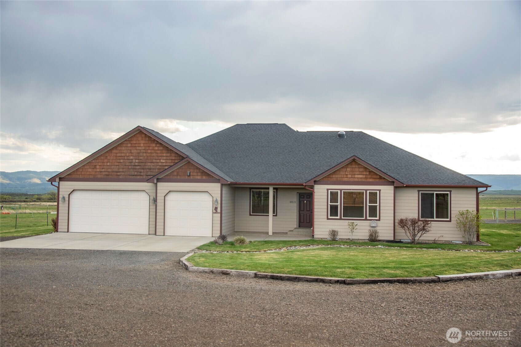 Property Photo: 10121 Reecer Creek Road WA 98926