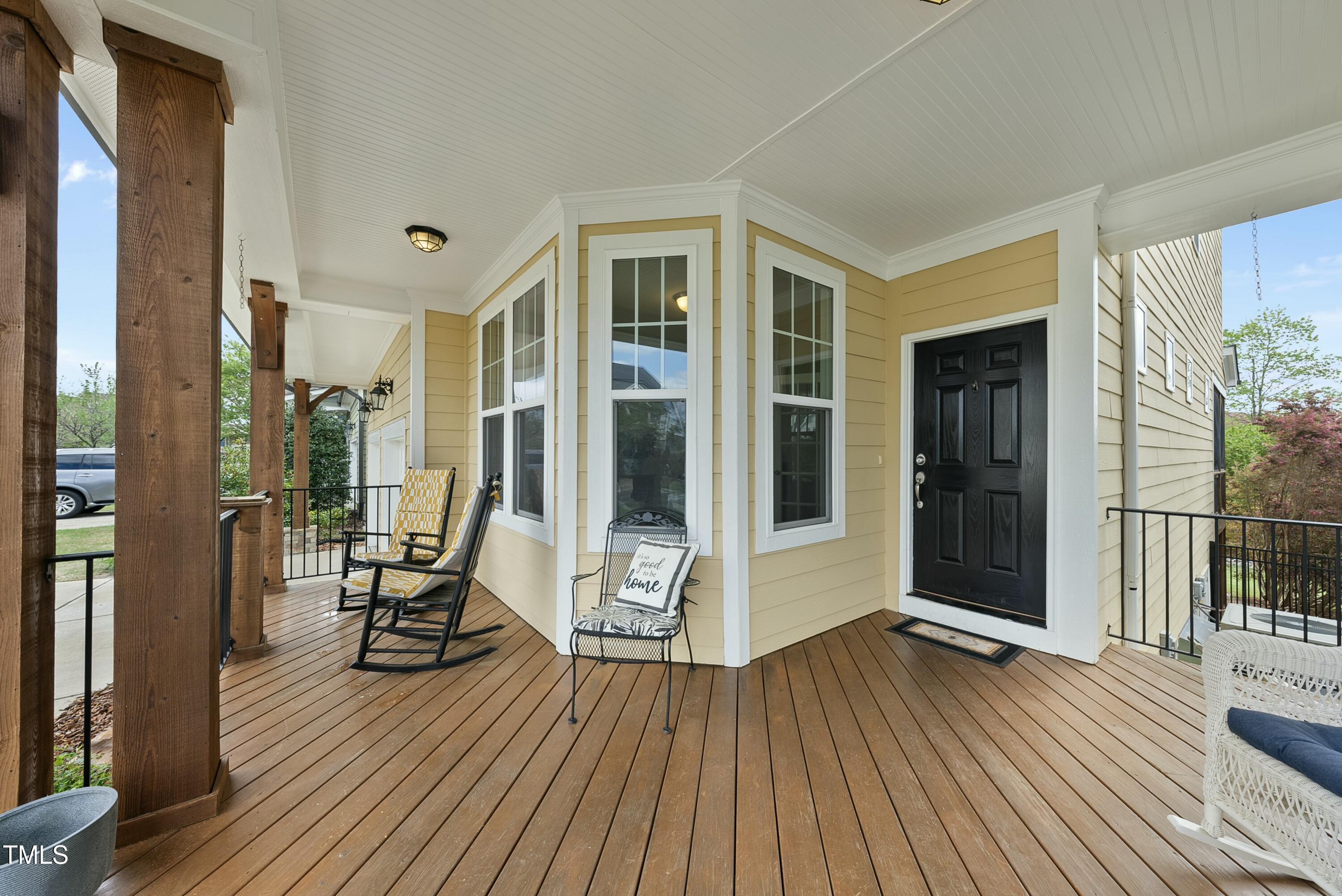 Property Photo: 233 Pointe Park Circle NC 27540